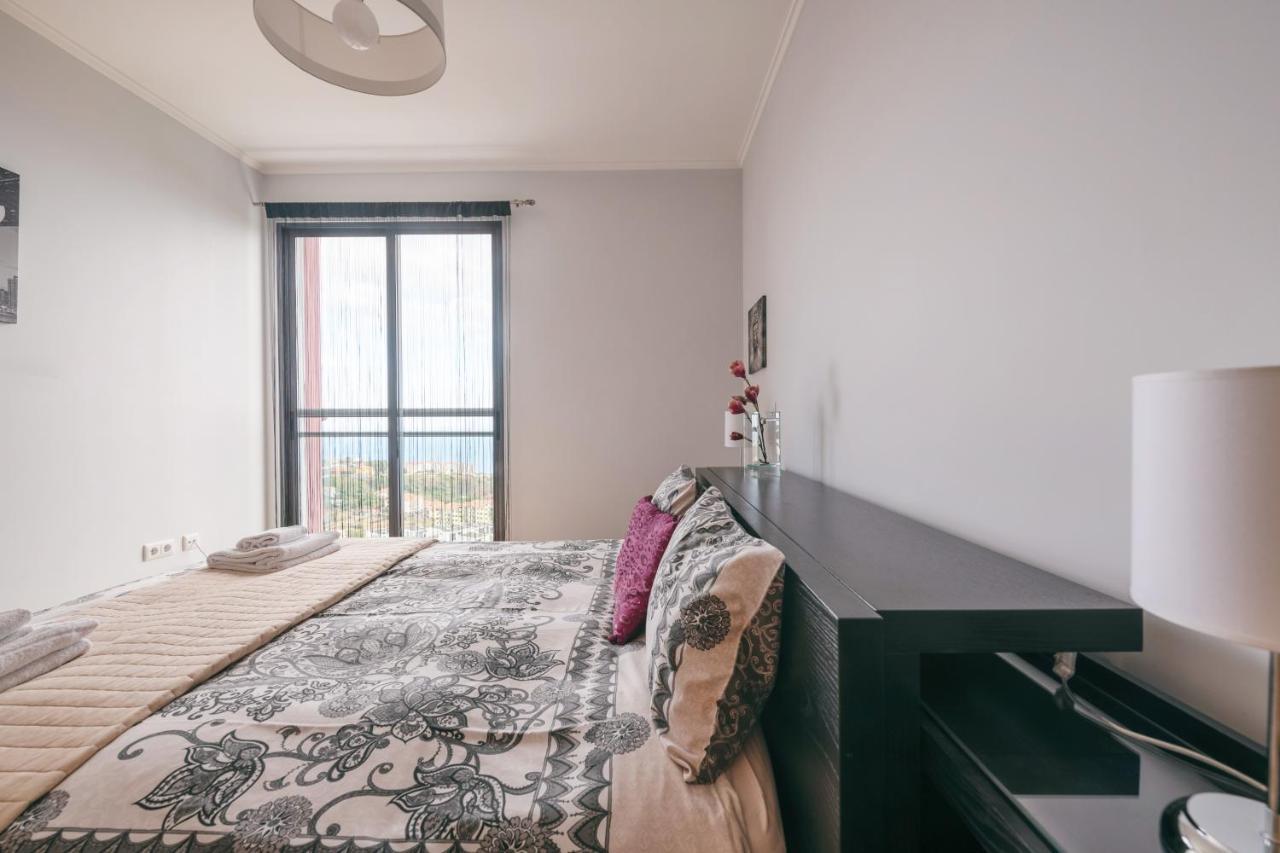 Reed'S View Apartment Caniço Екстериор снимка